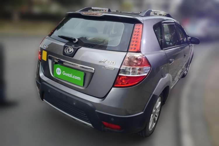Used Dongfeng Aeolus H30 2012 CROSS 1.6L Manual Luxury Model Rear Right 45 Deg