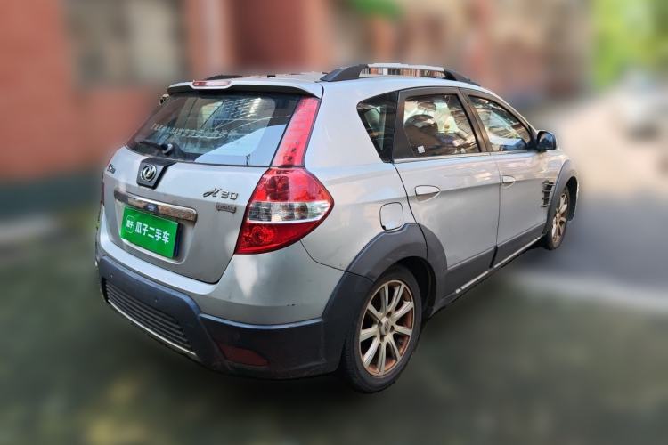 Used Dongfeng Aeolus H30 2012 CROSS 1.6L Manual Luxury Model Rear Right 45 Deg