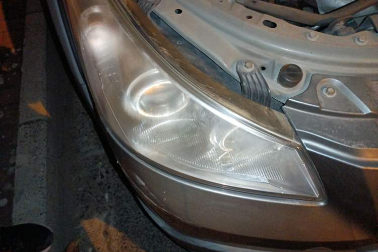 Used Dongfeng Aeolus H30 2012 CROSS 1.6L Manual Luxury Model Right Front Headlight