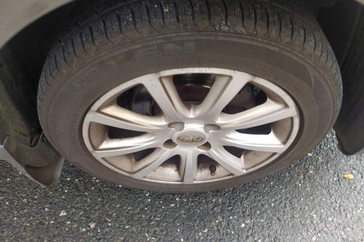 Used Dongfeng Aeolus H30 2012 CROSS 1.6L Automatic Zunyi Model Right Front Wheel Hub