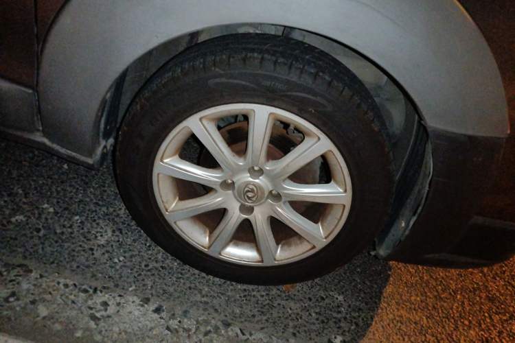 Used Dongfeng Aeolus H30 2012 CROSS 1.6L Manual Luxury Model Right Front Wheel Hub