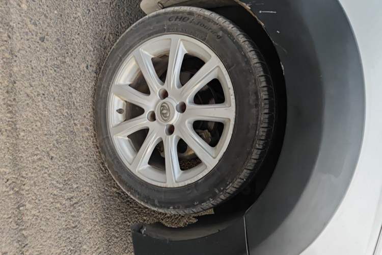 Used Dongfeng Aeolus H30 2012 CROSS 1.6L Manual Luxury Model Right Front Wheel Hub