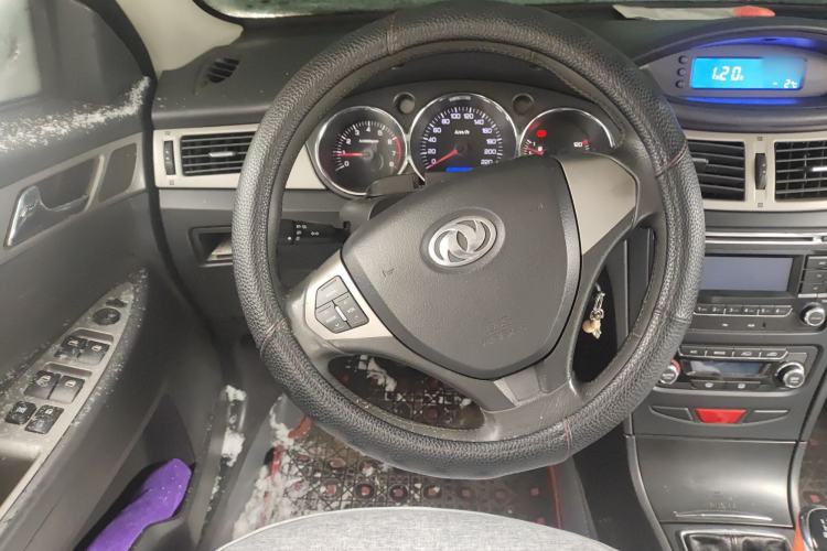 Used Dongfeng Aeolus H30 2012 CROSS 1.6L Manual Zunyi Model Steering Wheel