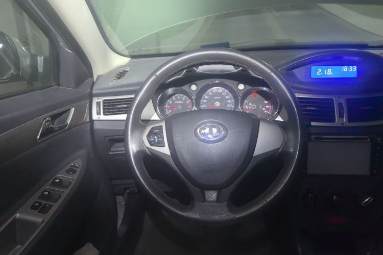 Used Dongfeng Aeolus H30 2012 CROSS 1.6L Manual Luxury Model Steering Wheel