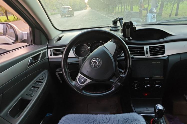 Used Dongfeng Aeolus H30 2012 CROSS 1.6L Manual Luxury Model Steering Wheel