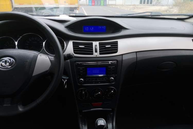 Used Dongfeng Aeolus H30 2012 CROSS 1.6L Manual Luxury Model Audio And AC Panel
