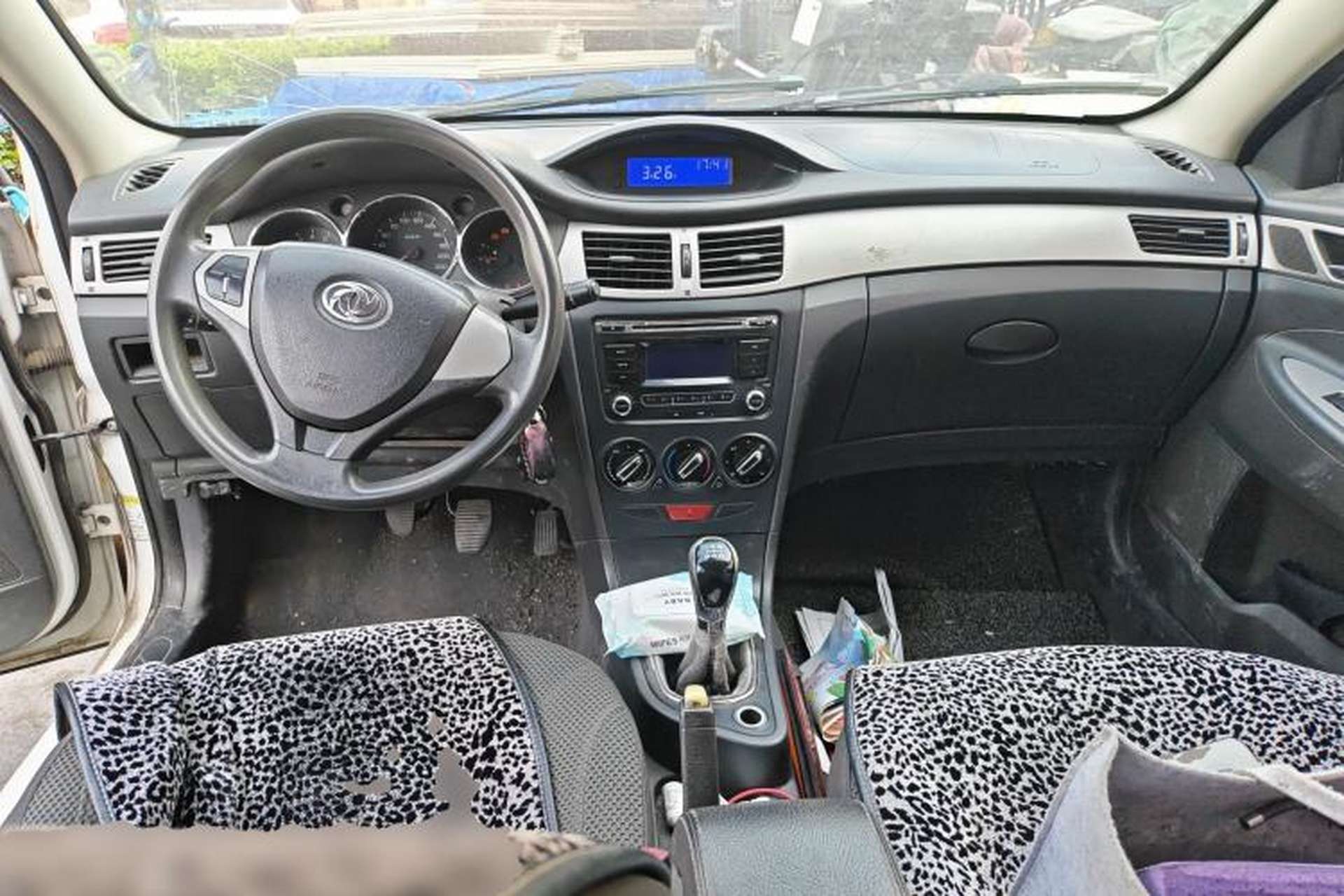 Used Dongfeng Aeolus H30 2012 CROSS 1.6L Manual Luxury Model Center Console