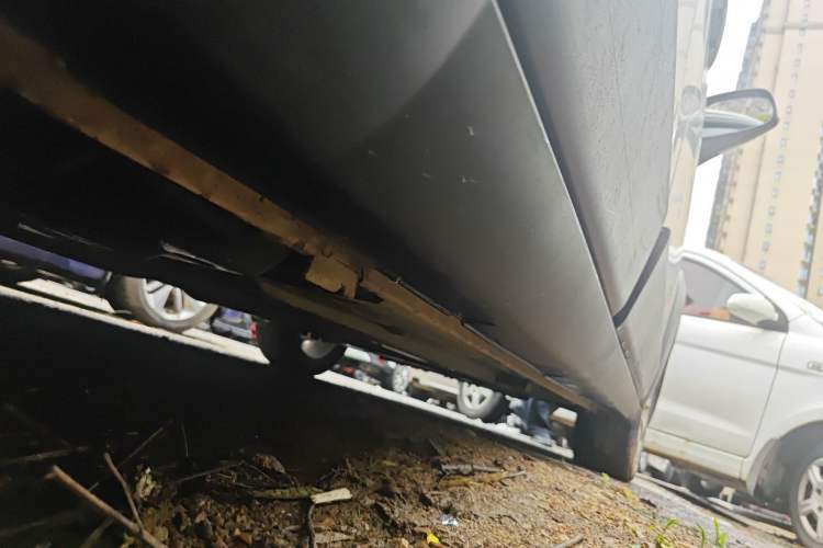 Used Dongfeng Aeolus H30 2012 CROSS 1.6L Manual Luxury Model Chassis Rear Right