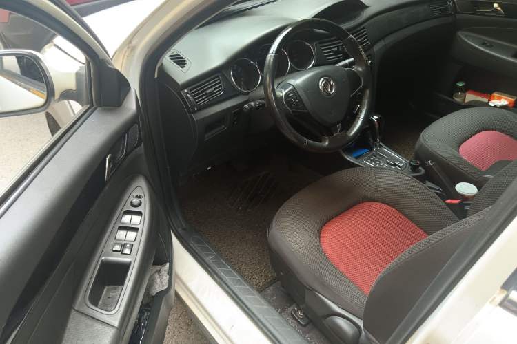 Used Dongfeng Aeolus H30 2012 CROSS 1.6L Automatic Luxury Model Driver Seat