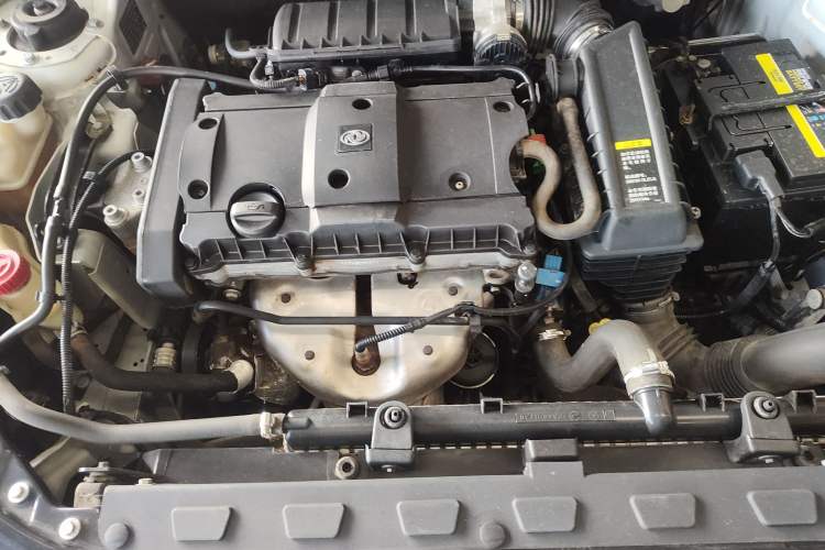 Used Dongfeng Aeolus H30 2012 CROSS 1.6L Automatic Zunyi Model Engine Bay