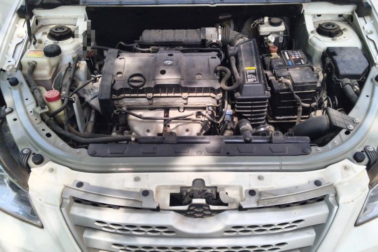 Used Dongfeng Aeolus H30 2012 CROSS 1.6L Manual Luxury Model Engine Bay