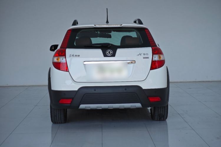 Used Dongfeng Aeolus H30 2012 CROSS 1.6L Automatic Luxury Model Exterior 4
