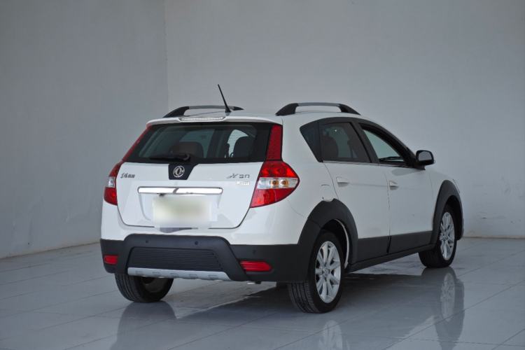 Used Dongfeng Aeolus H30 2012 CROSS 1.6L Automatic Luxury Model Exterior 5