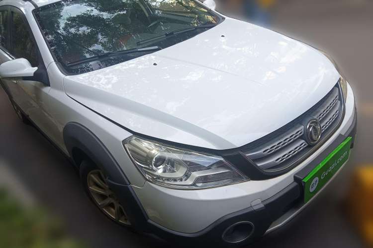 Used Dongfeng Aeolus H30 2012 CROSS 1.6L Automatic Luxury Model Front Right 45 Deg