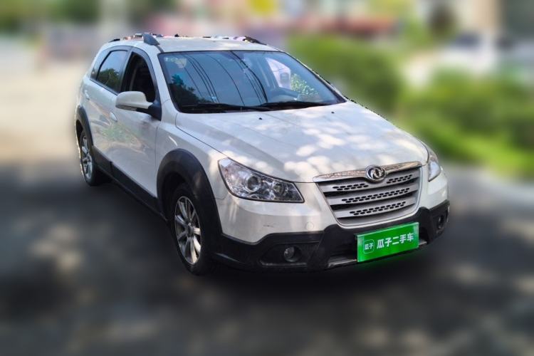 Used Dongfeng Aeolus H30 2012 CROSS 1.6L Manual Luxury Model Front Right 45 Deg