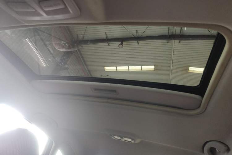 Used Dongfeng Aeolus H30 2012 CROSS 1.6L Automatic Zunyi Model Headliner