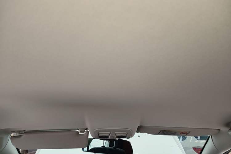 Used Dongfeng Aeolus H30 2012 CROSS 1.6L Automatic Luxury Model Headliner