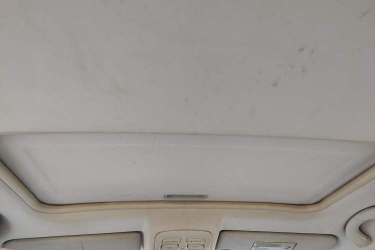 Used Dongfeng Aeolus H30 2012 CROSS 1.6L Automatic Zunyi Model Headliner