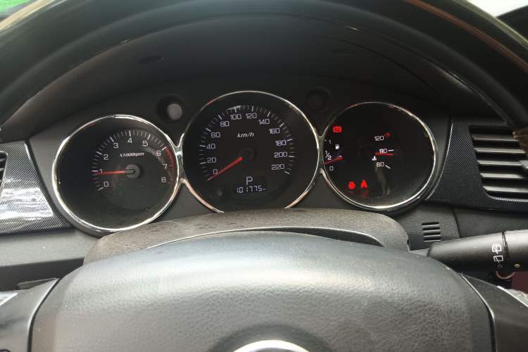 Used Dongfeng Aeolus H30 2012 CROSS 1.6L Automatic Luxury Model Instrument Cluster