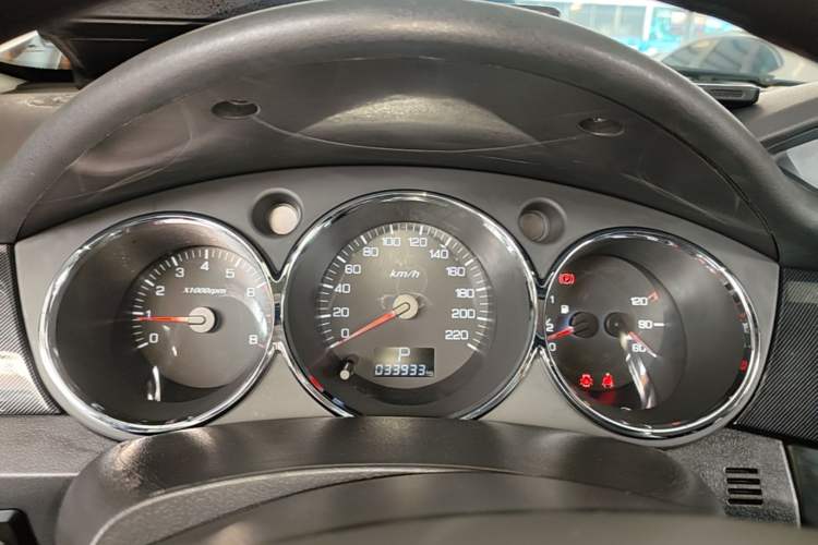 Used Dongfeng Aeolus H30 2012 CROSS 1.6L Automatic Luxury Model Instrument Cluster