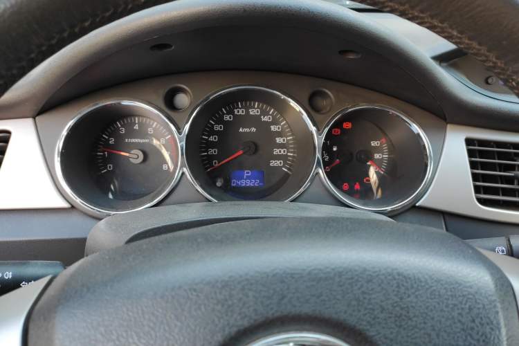 Used Dongfeng Aeolus H30 2012 CROSS 1.6L Automatic Zunyi Model Instrument Cluster