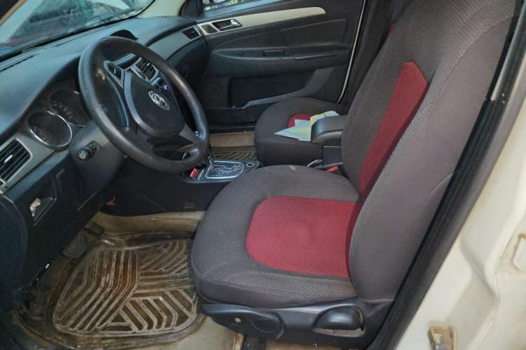 Used Dongfeng Aeolus H30 2012 CROSS 1.6L Automatic Luxury Model Left Front Seat