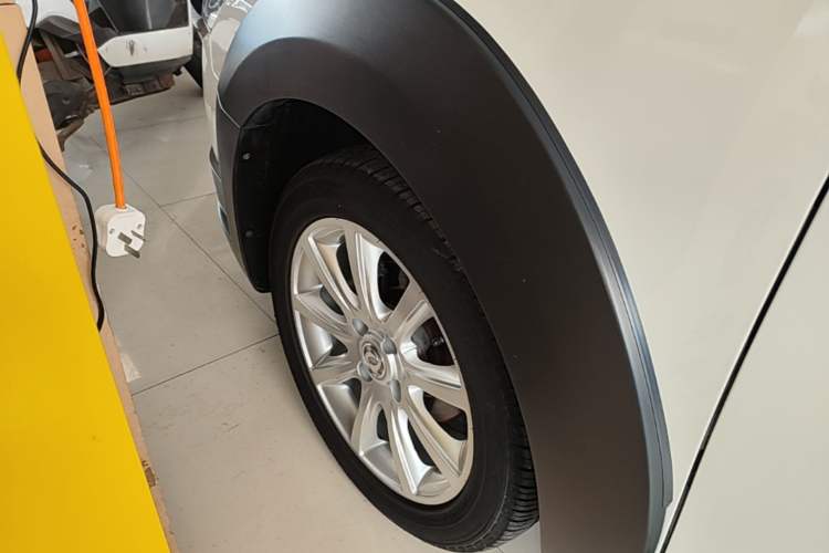 Used Dongfeng Aeolus H30 2012 CROSS 1.6L Automatic Luxury Model Left Front Wheel Hub