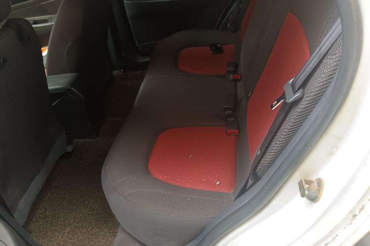 Used Dongfeng Aeolus H30 2012 CROSS 1.6L Automatic Luxury Model Left Rear Seat