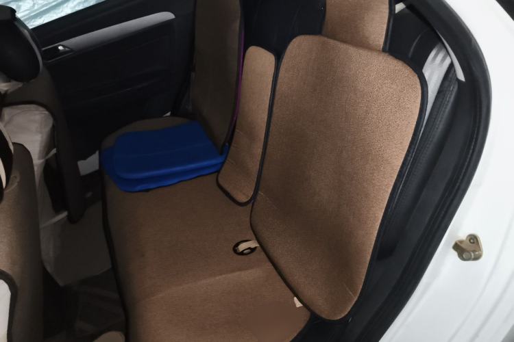 Used Dongfeng Aeolus H30 2012 CROSS 1.6L Manual Luxury Model Left Rear Seat