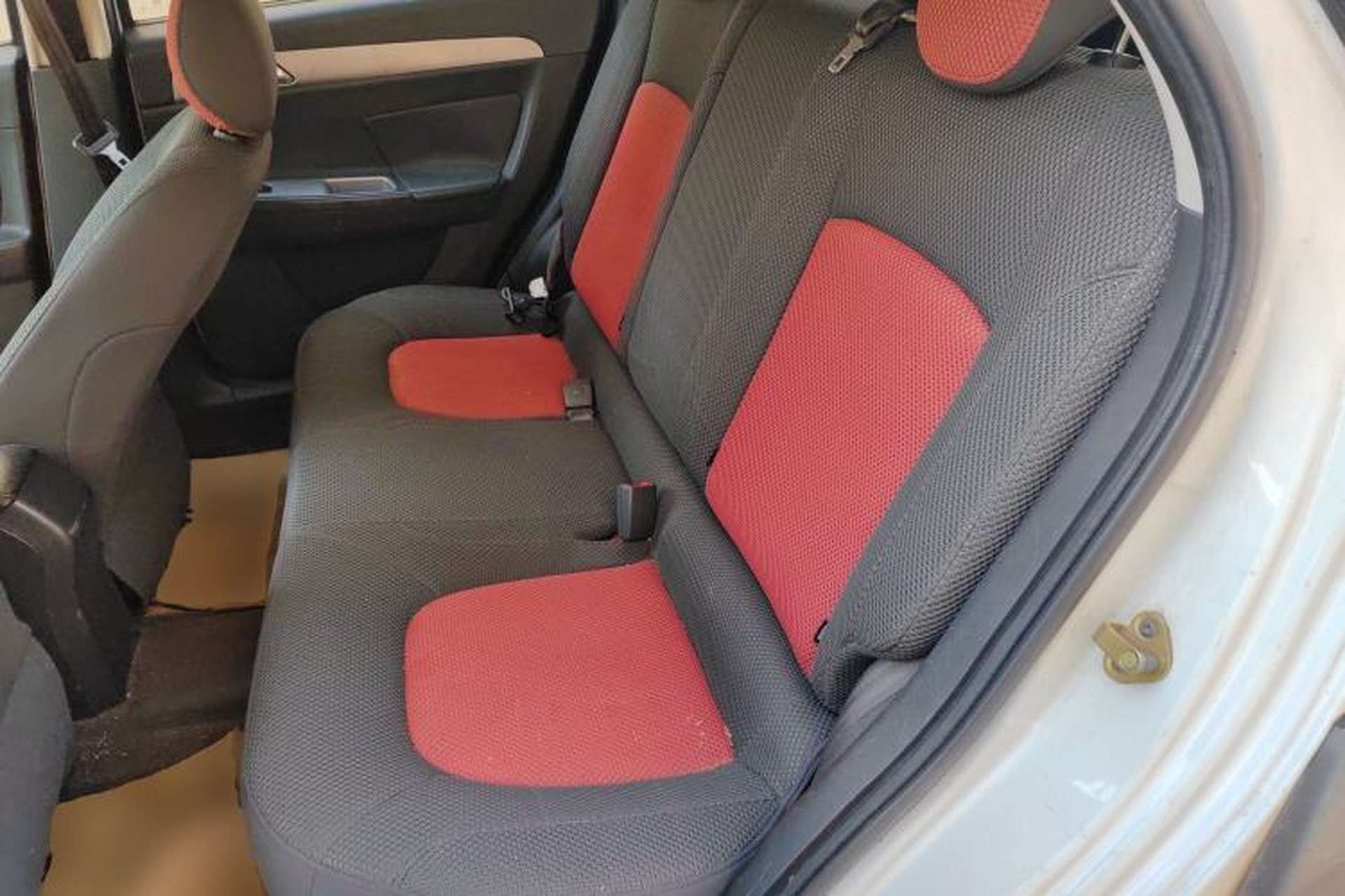 Used Dongfeng Aeolus H30 2012 CROSS 1.6L Manual Luxury Model Left Rear Seat