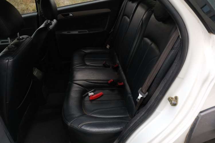 Used Dongfeng Aeolus H30 2012 CROSS 1.6L Manual Luxury Model Left Rear Seat