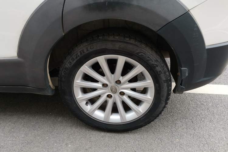 Used Dongfeng Aeolus H30 2012 CROSS 1.6L Manual Luxury Model Left Rear Wheel Hub