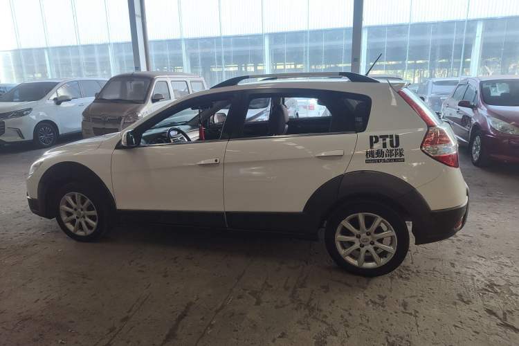 Used Dongfeng Aeolus H30 2012 CROSS 1.6L Automatic Zunyi Model Left Side