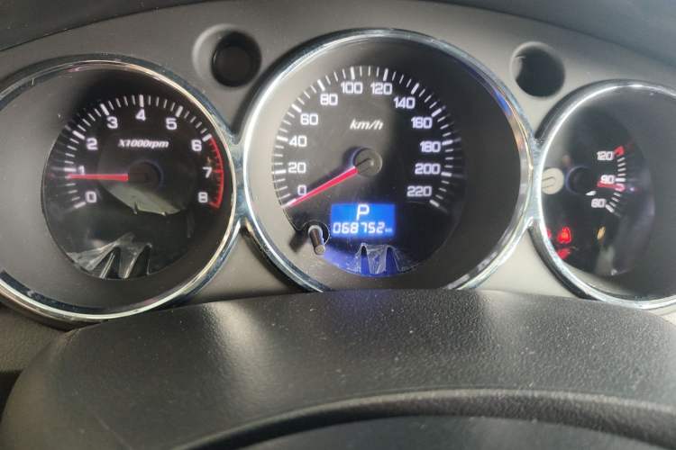 Used Dongfeng Aeolus H30 2012 CROSS 1.6L Automatic Zunyi Model Odometer Close Up