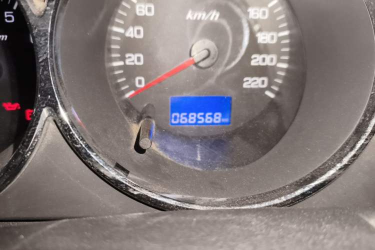 Used Dongfeng Aeolus H30 2012 CROSS 1.6L Manual Luxury Model Odometer Close Up