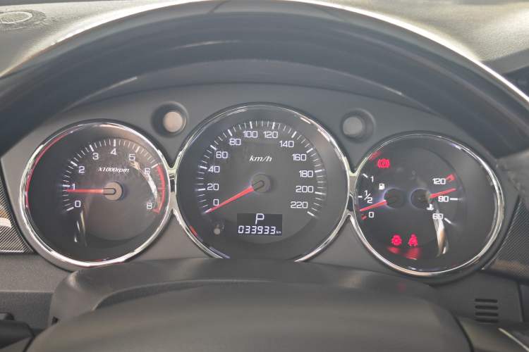 Used Dongfeng Aeolus H30 2012 CROSS 1.6L Automatic Luxury Model Odometer Close Up