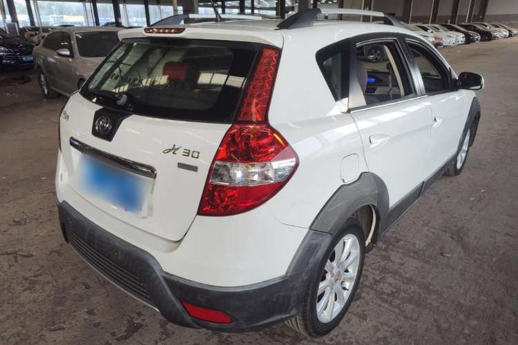 Used Dongfeng Aeolus H30 2012 CROSS 1.6L Automatic Zunyi Model Rear Right 45 Deg