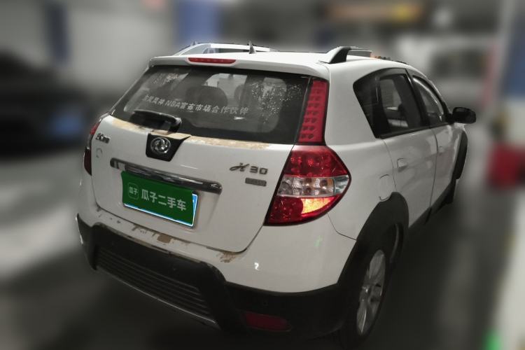 Used Dongfeng Aeolus H30 2012 CROSS 1.6L Manual Luxury Model Rear Right 45 Deg