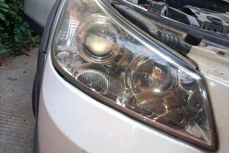 Used Dongfeng Aeolus H30 2012 CROSS 1.6L Manual Zunyi Model Right Front Headlight