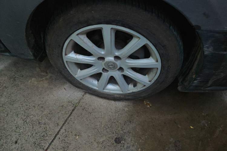 Used Dongfeng Aeolus H30 2012 CROSS 1.6L Automatic Luxury Model Right Front Wheel Hub