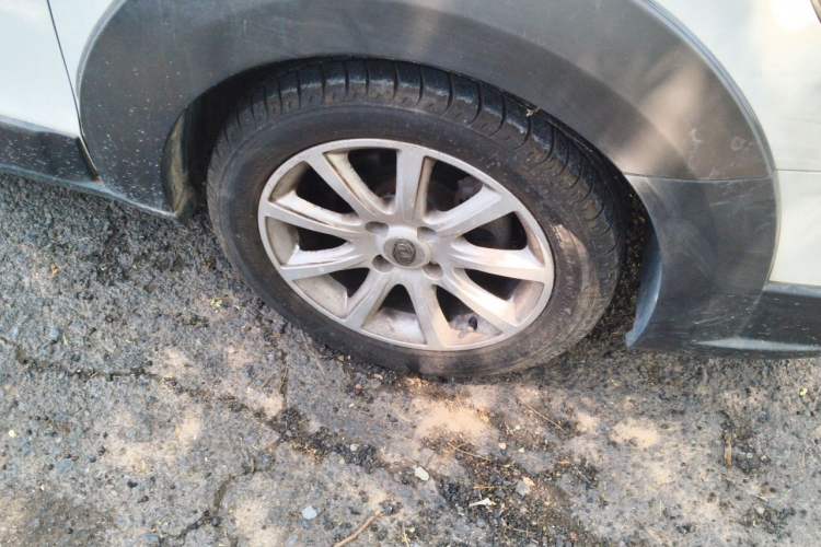 Used Dongfeng Aeolus H30 2012 CROSS 1.6L Manual Luxury Model Right Front Wheel Hub