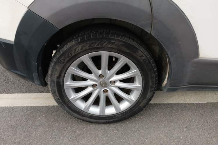Used Dongfeng Aeolus H30 2012 CROSS 1.6L Manual Luxury Model Right Rear Wheel Hub