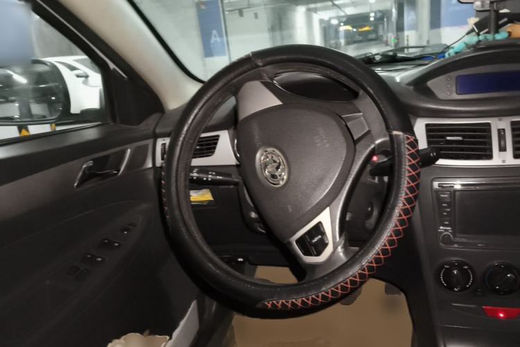 Used Dongfeng Aeolus H30 2012 CROSS 1.6L Manual Luxury Model Steering Wheel