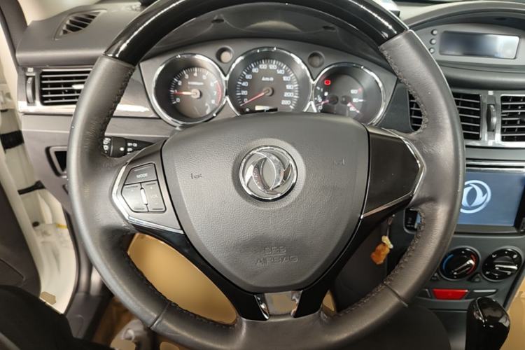 Used Dongfeng Aeolus H30 2012 CROSS 1.6L Automatic Luxury Model Steering Wheel