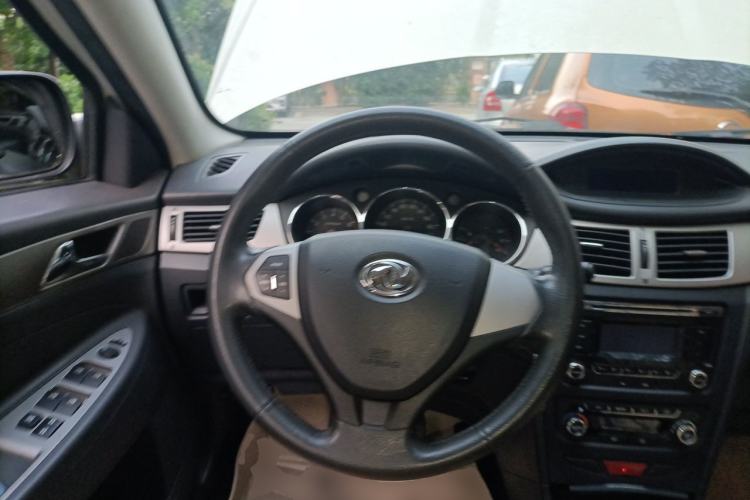 Used Dongfeng Aeolus H30 2012 CROSS 1.6L Manual Zunyi Model Steering Wheel