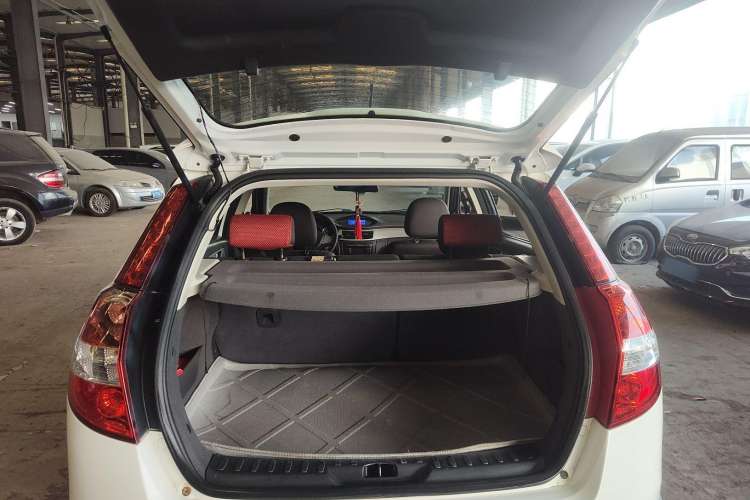 Used Dongfeng Aeolus H30 2012 CROSS 1.6L Automatic Zunyi Model Trunk
