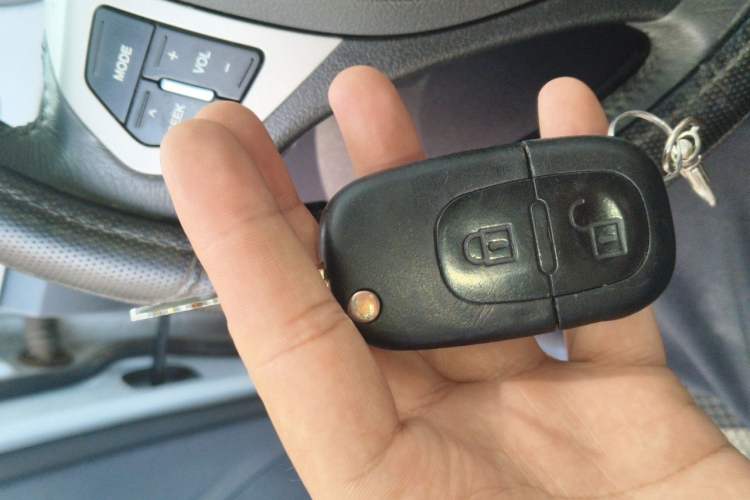 Used Dongfeng Aeolus H30 2012 CROSS 1.6L Manual Luxury Model Vehicle Key