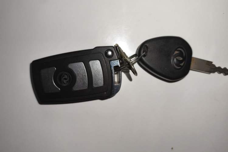 Used Dongfeng Aeolus H30 2012 CROSS 1.6L Manual Luxury Model Vehicle Key