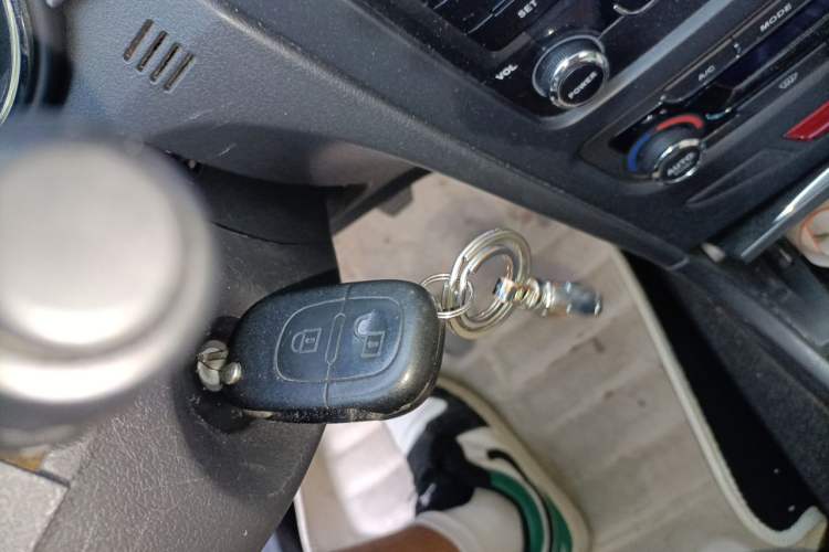 Used Dongfeng Aeolus H30 2012 CROSS 1.6L Manual Zunyi Model Vehicle Key