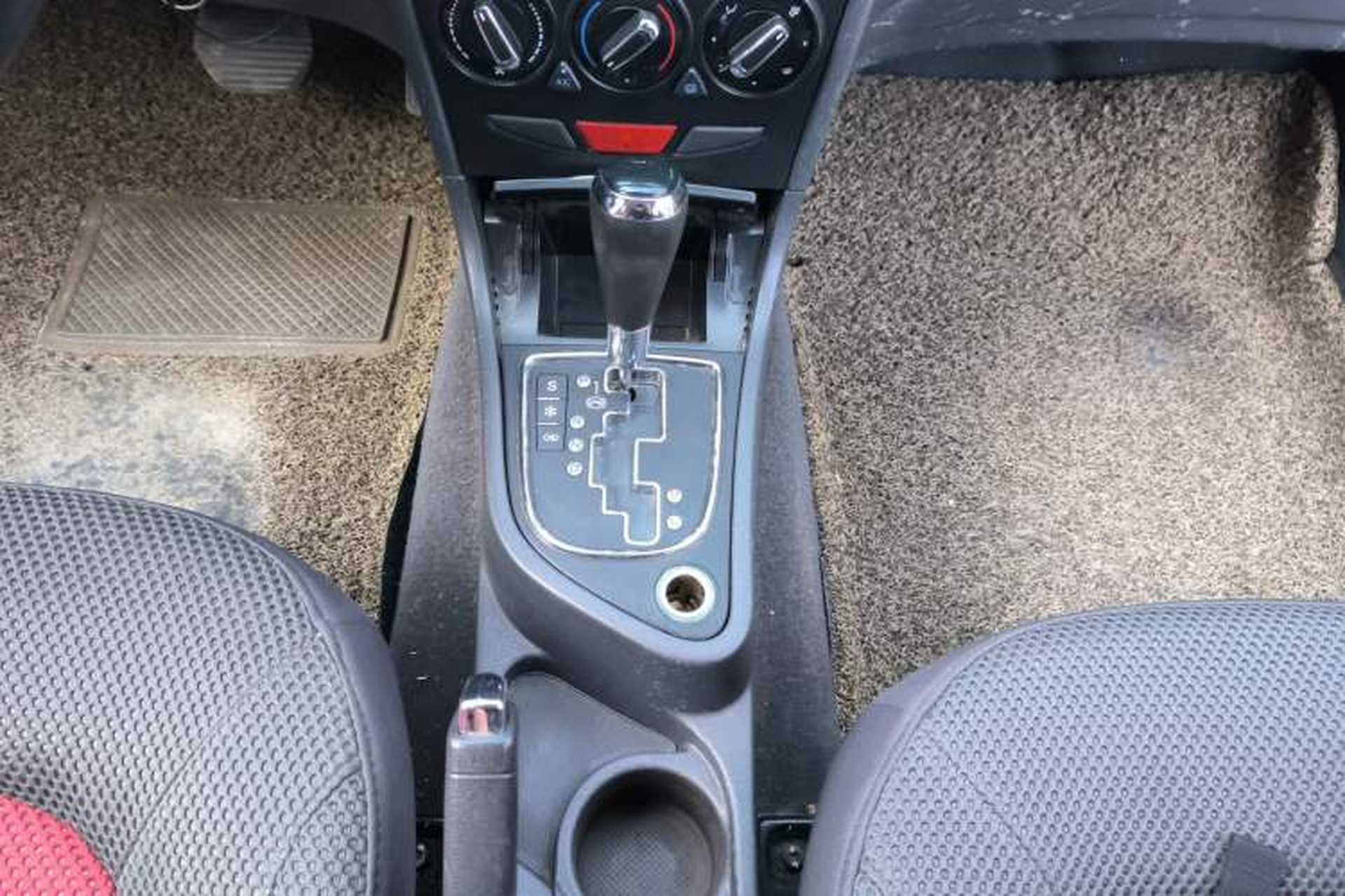 Used Dongfeng Aeolus H30 2012 CROSS 1.6L Automatic Luxury Model Gear Lever